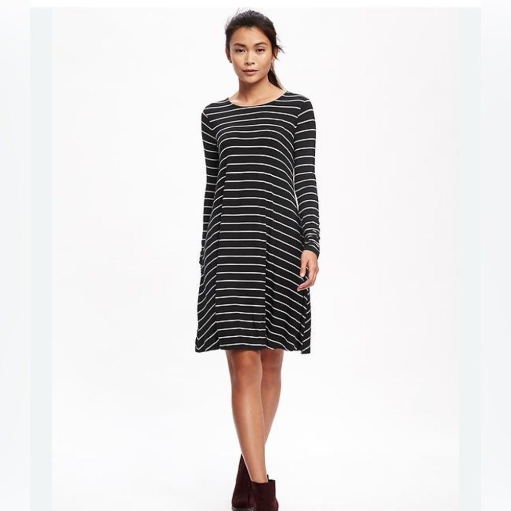 Old Navy Black and White Striped Jersey Knit Swing  Dress L